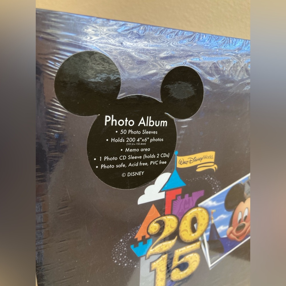 New in Packaging Walt Disney World 2015 Photo Album - Picture 4 of 5